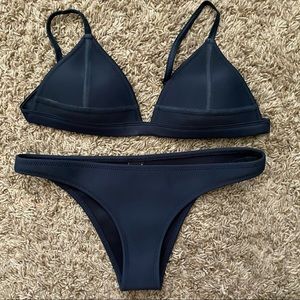 TRIANGL navy bikini great quality